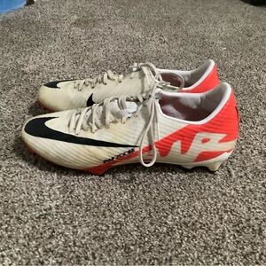 Women’s Soccer Cleats